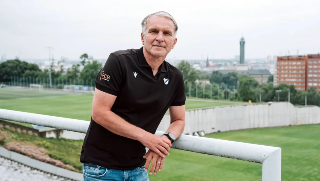 Změna na trenérské lavičce: Novým kormidelníkem FC Baník Ostrava se stává Roman Skuhravý